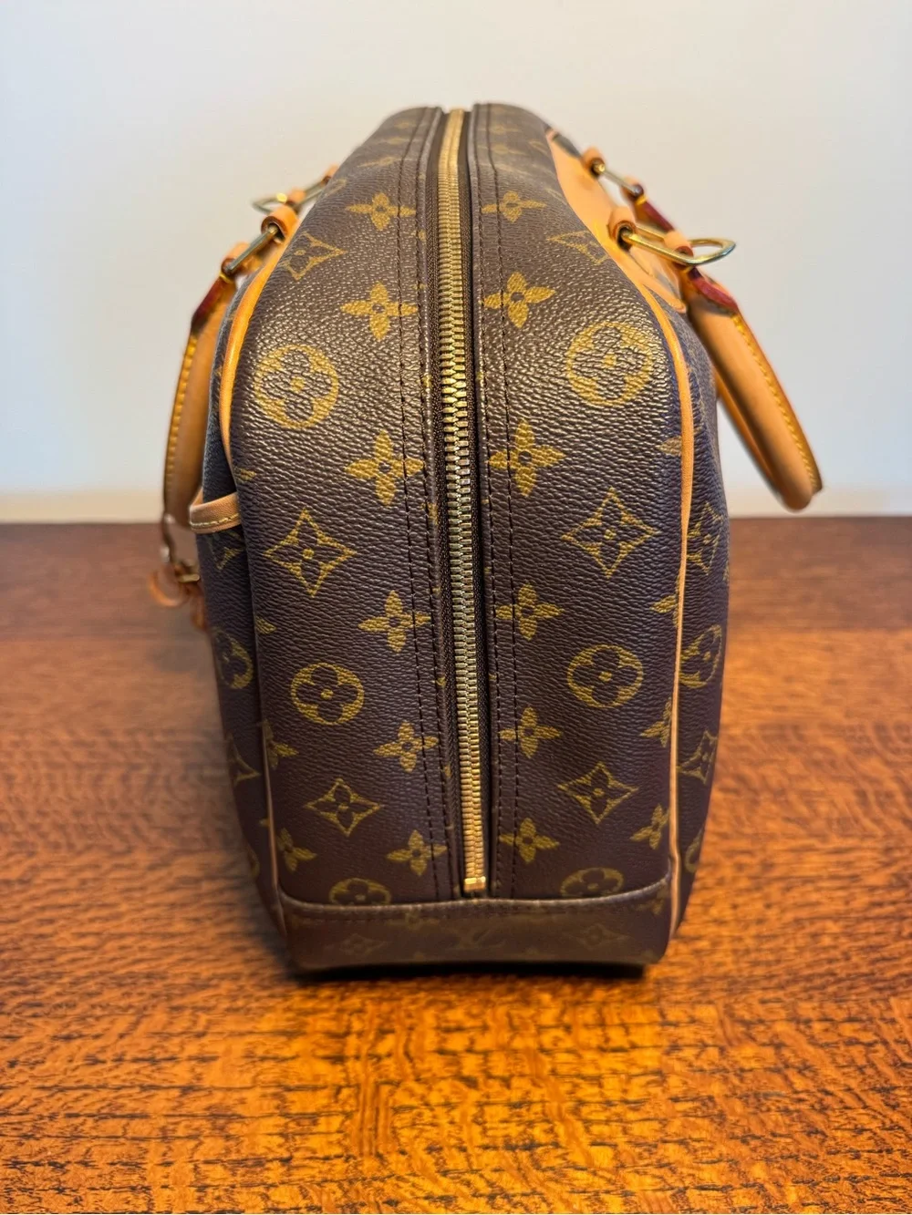 Louis Vuitton Vintage Deauville Monogram Bag with COA